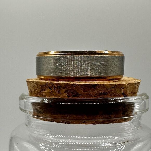 Men's size 14 yellow gold tone and brushed silver tone ring, wedding band! - Picture 2 of 11